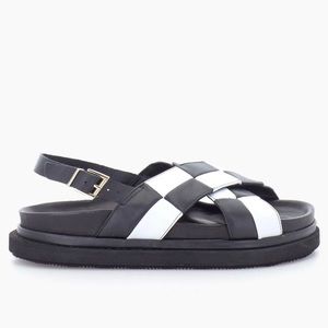 Never worn Alohas checkered marshmellow sandals